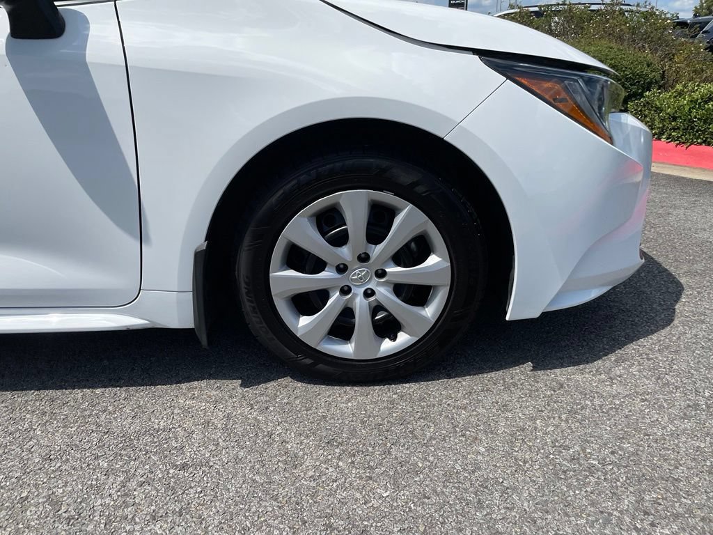 Used 2024 Toyota Corolla LE FWD image 30