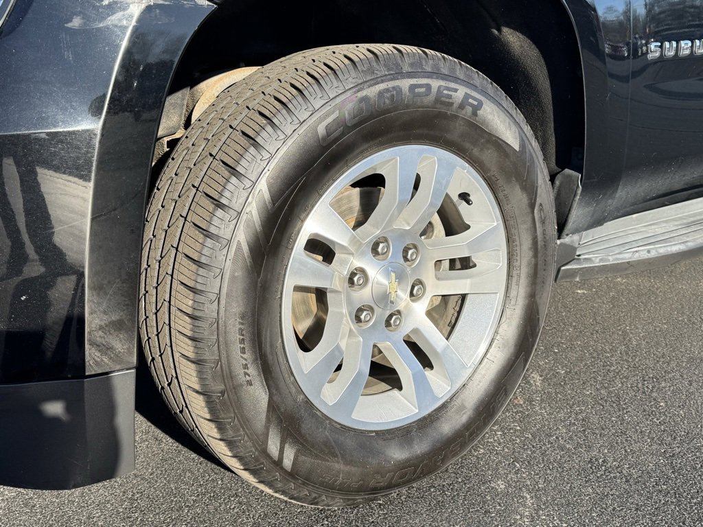 Used 2018 Chevrolet Suburban LT image 32