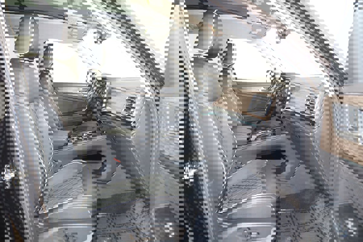 Used 2024 Volkswagen Atlas SEL Premium R-Line image 13