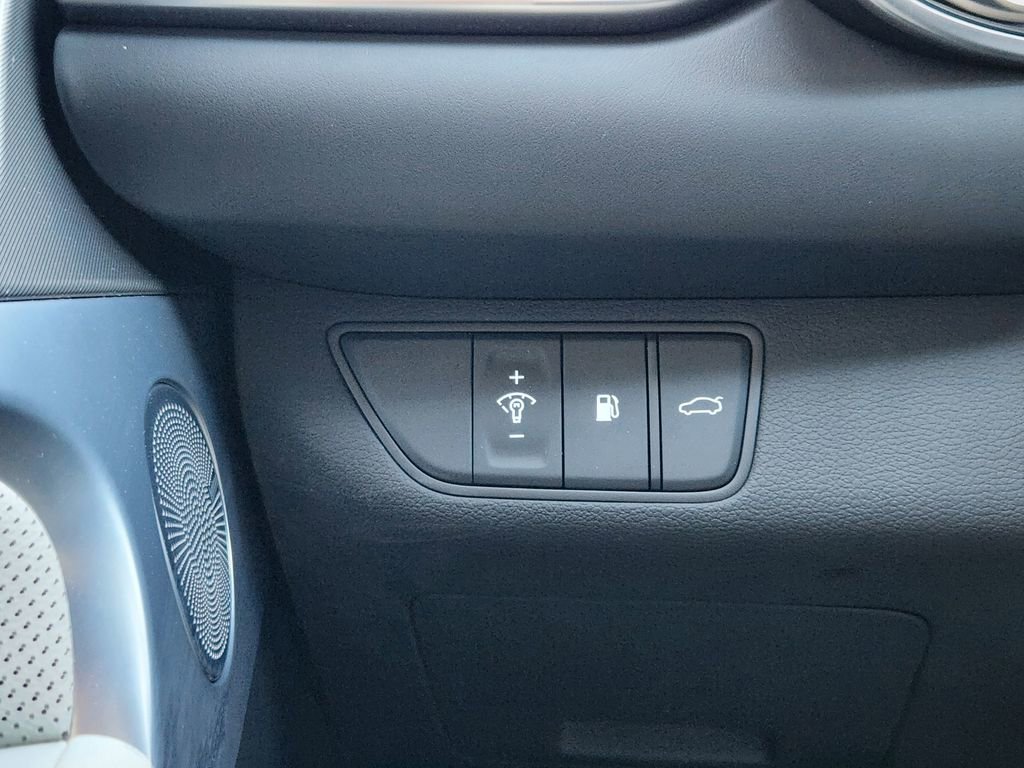 Used 2024 Genesis G70 3.3T Advanced image 20