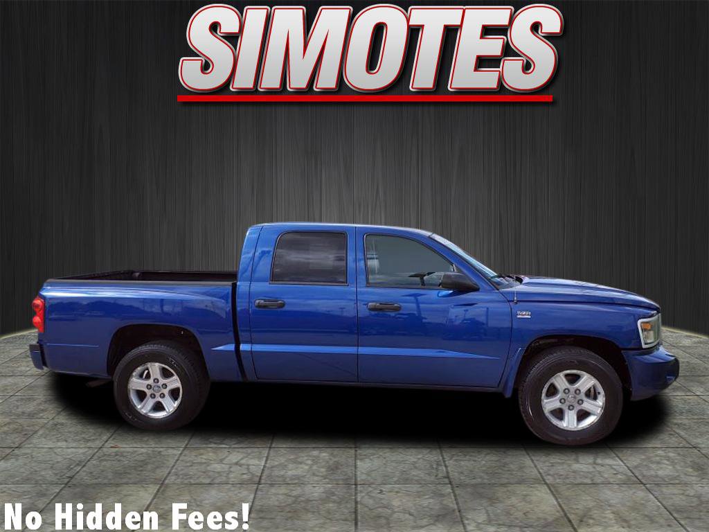 Used 2011 Dodge Dakota Big Horn image 2
