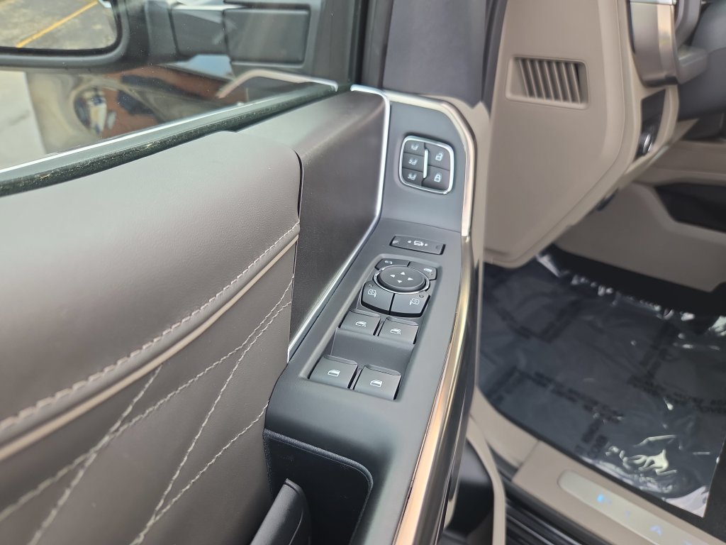 New 2027 Ford F250 Platinum w/ Platinum Plus Package AWD/4WD image 25