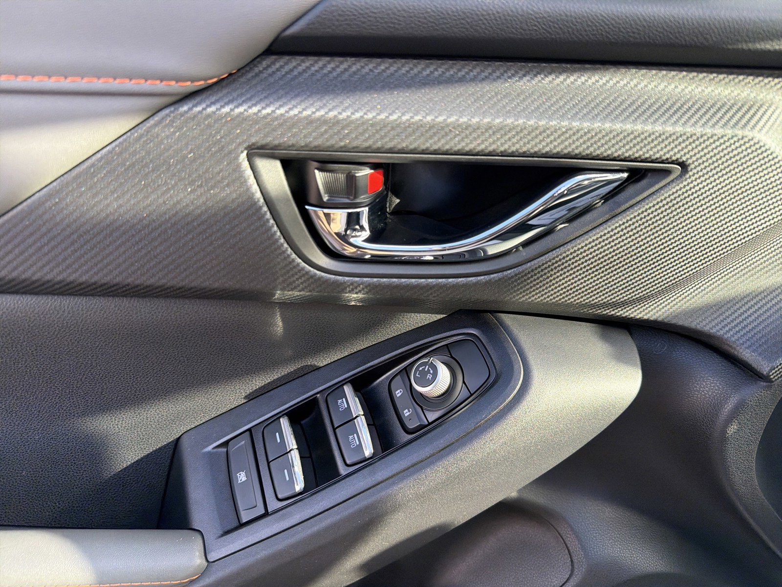 Certified 2025 Subaru Crosstrek 2.5i Limited w/ Crosstrek Mirror Package image 19