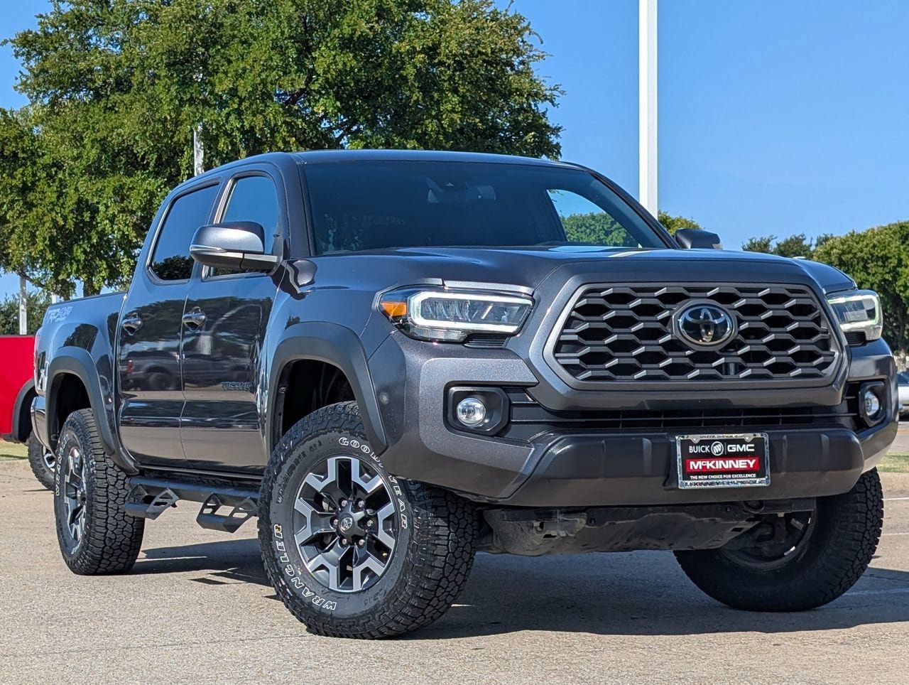 Used 2021 Toyota Tacoma TRD Off-Road w/ Technology Package AWD/4WD image 2