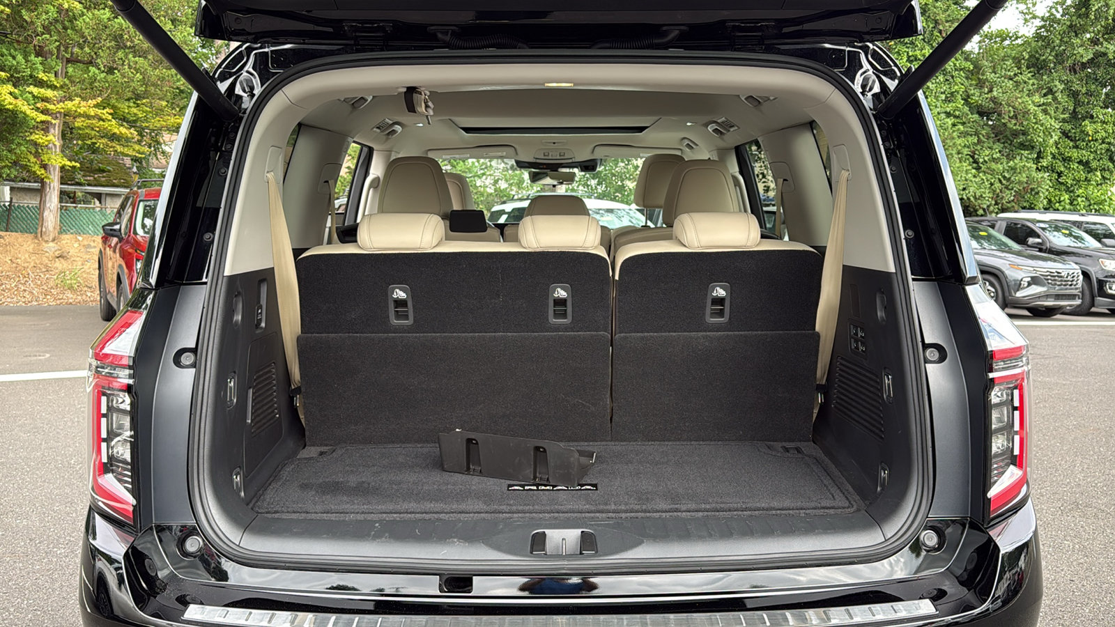 Certified 2026 Nissan Armada Platinum AWD/4WD image 25