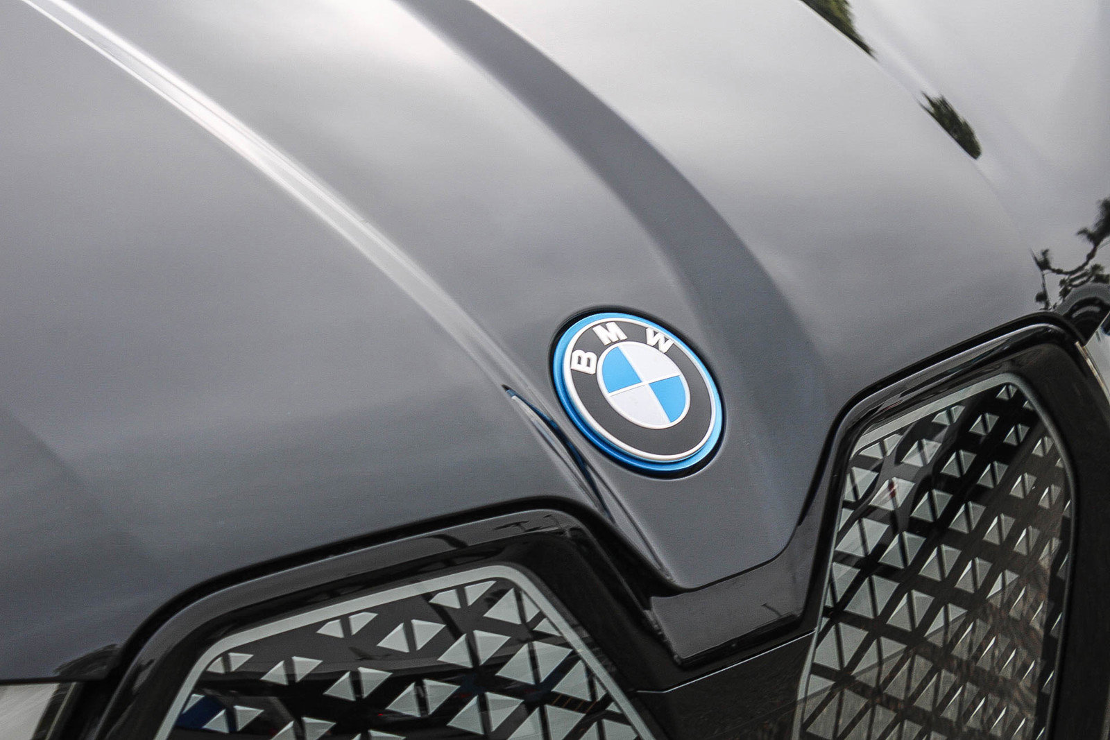 Certified 2023 BMW iX xDrive50 w/ Sport Package image 9