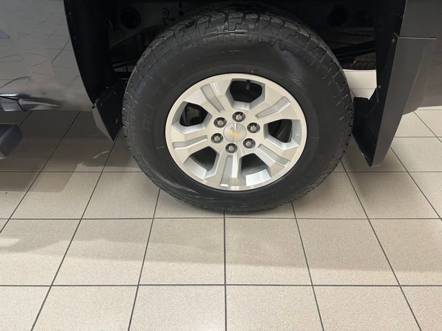 Used 2017 Chevrolet Silverado 1500 LT w/ All Star Edition AWD/4WD image 22