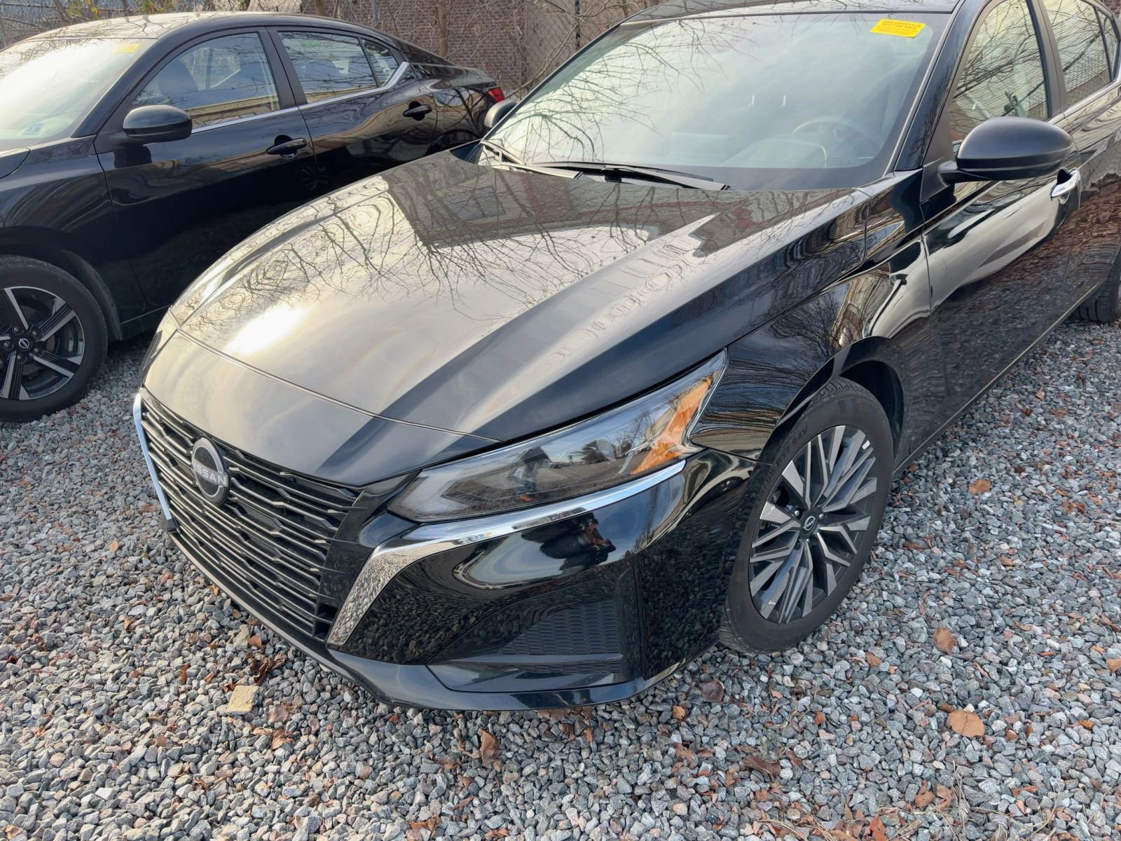 Used 2025 Nissan Altima 2.5 SV image 4