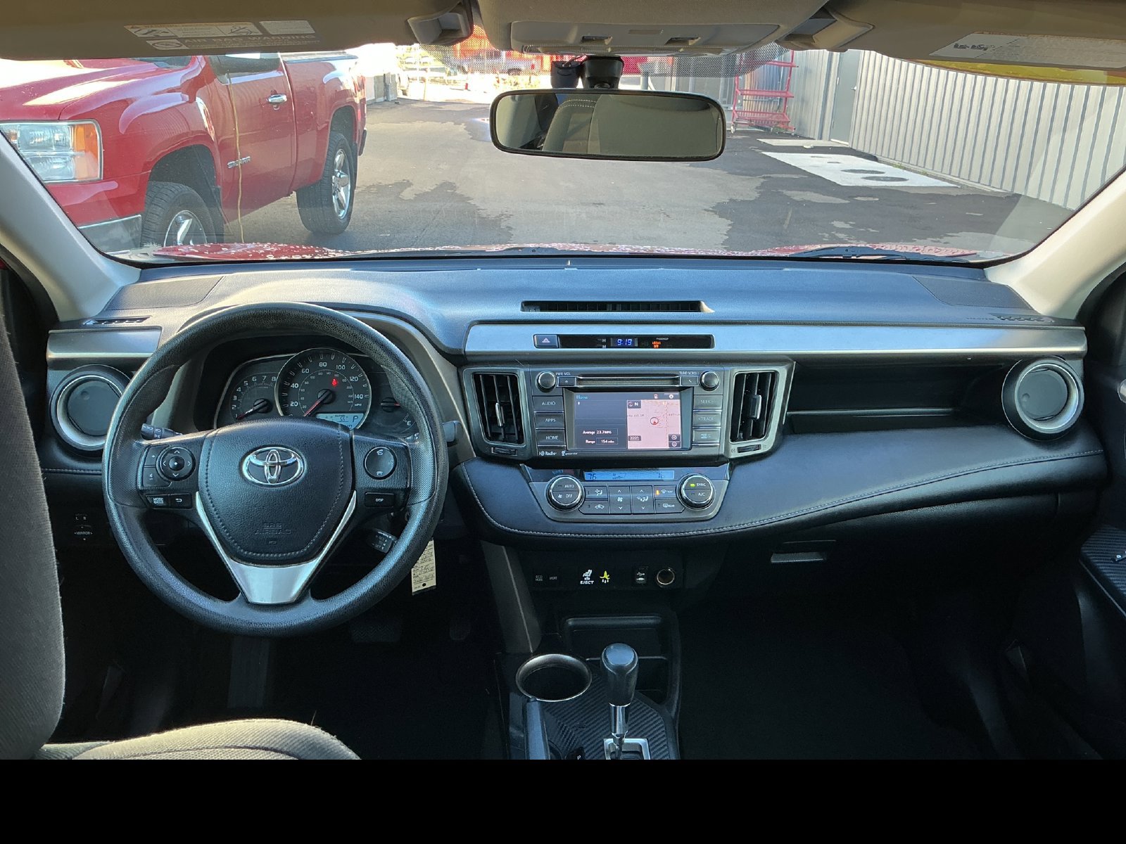 Used 2015 Toyota RAV4 XLE AWD/4WD image 13