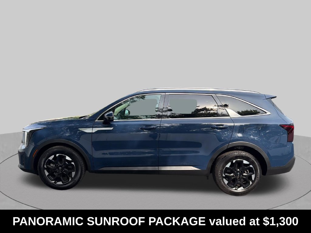 Used 2025 Kia Sorento S w/ Panoramic Sunroof Package FWD image 2