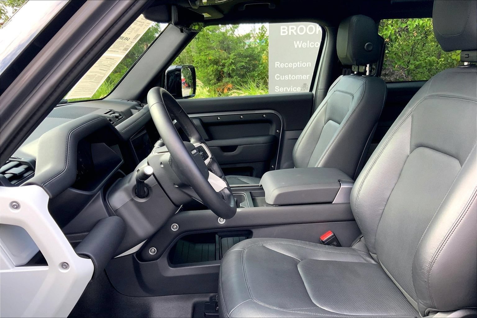 Certified 2024 Land Rover Defender 90 S AWD/4WD image 7