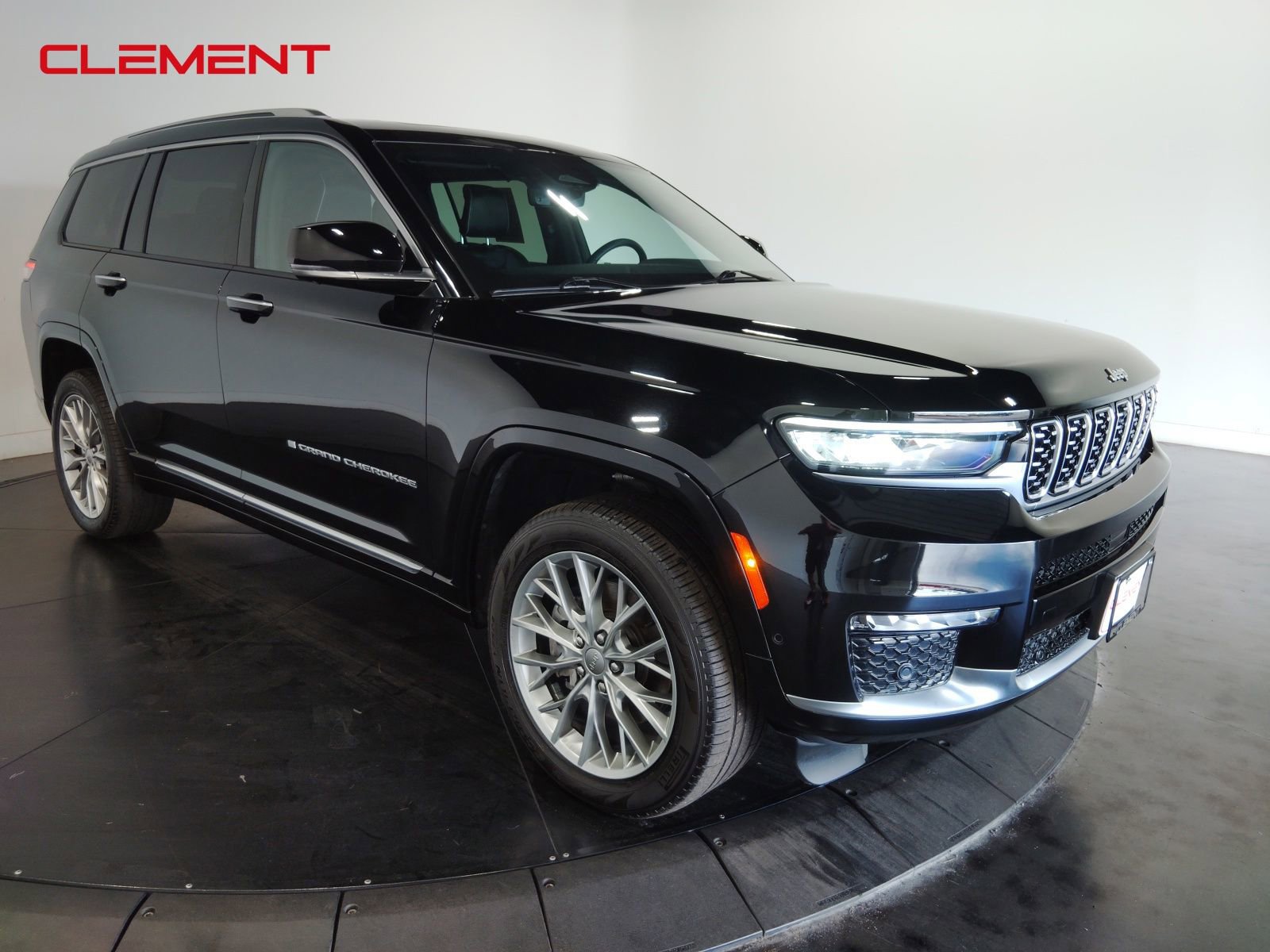 Used 2022 Jeep Grand Cherokee L Summit w/ Advanced Protech Group IV image 3