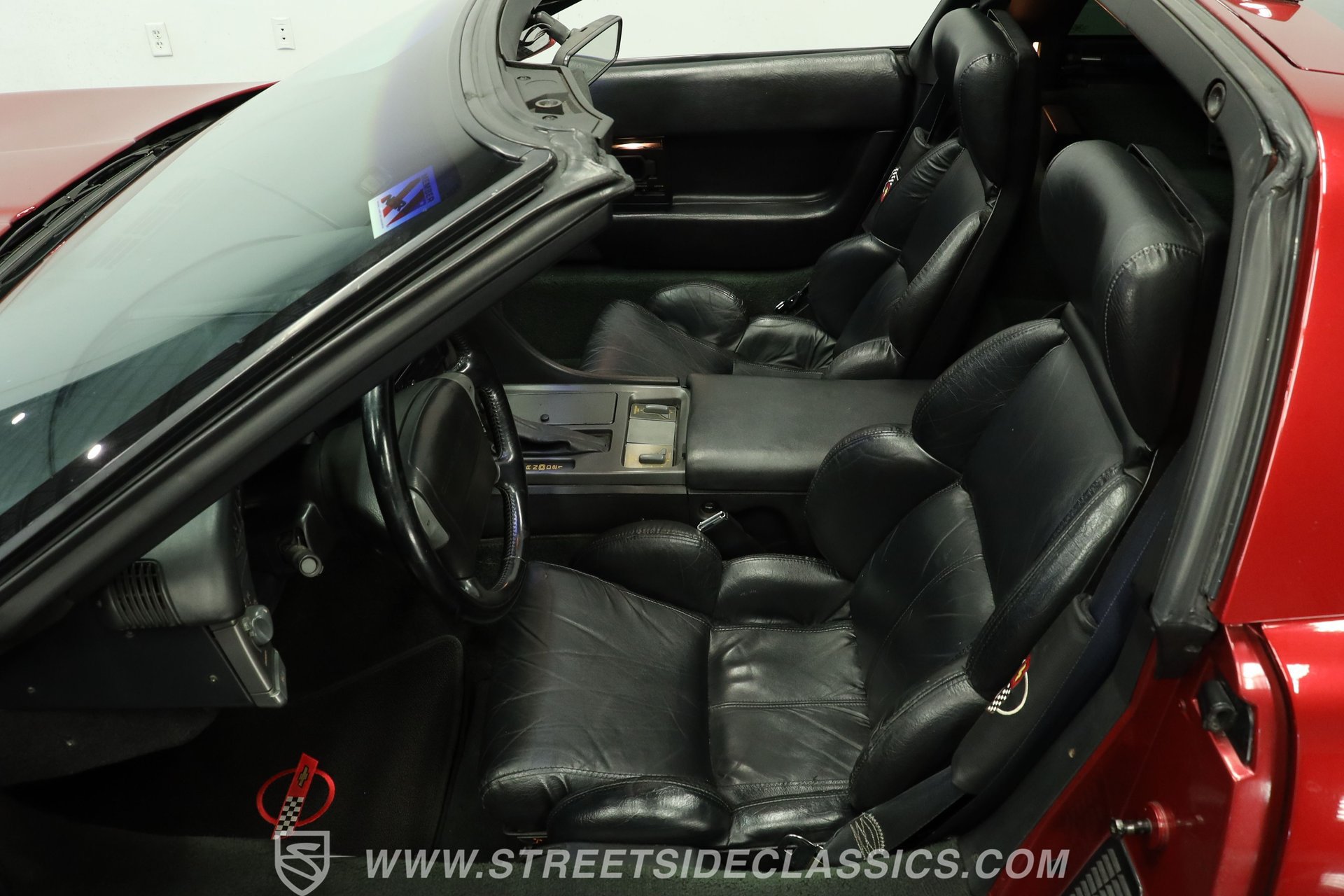 Used 1990 Chevrolet Corvette Coupe RWD image 35