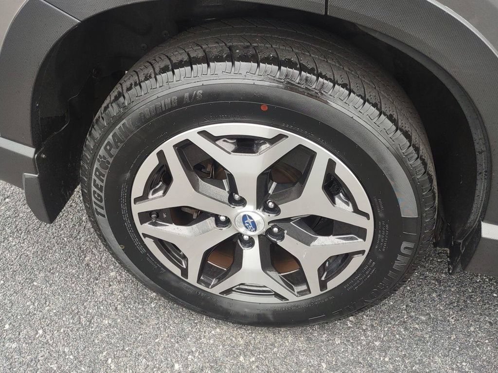Used 2021 Subaru Forester Premium AWD/4WD image 5