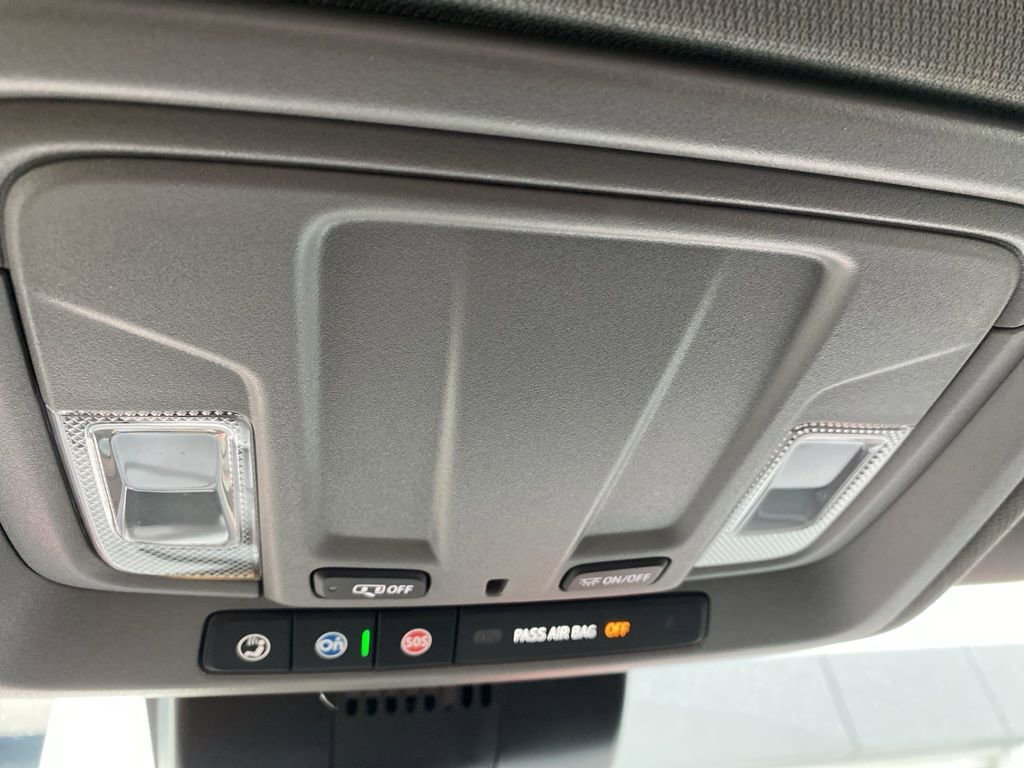 Used 2025 GMC Sierra 1500 Pro w/ Pro Value Package image 18