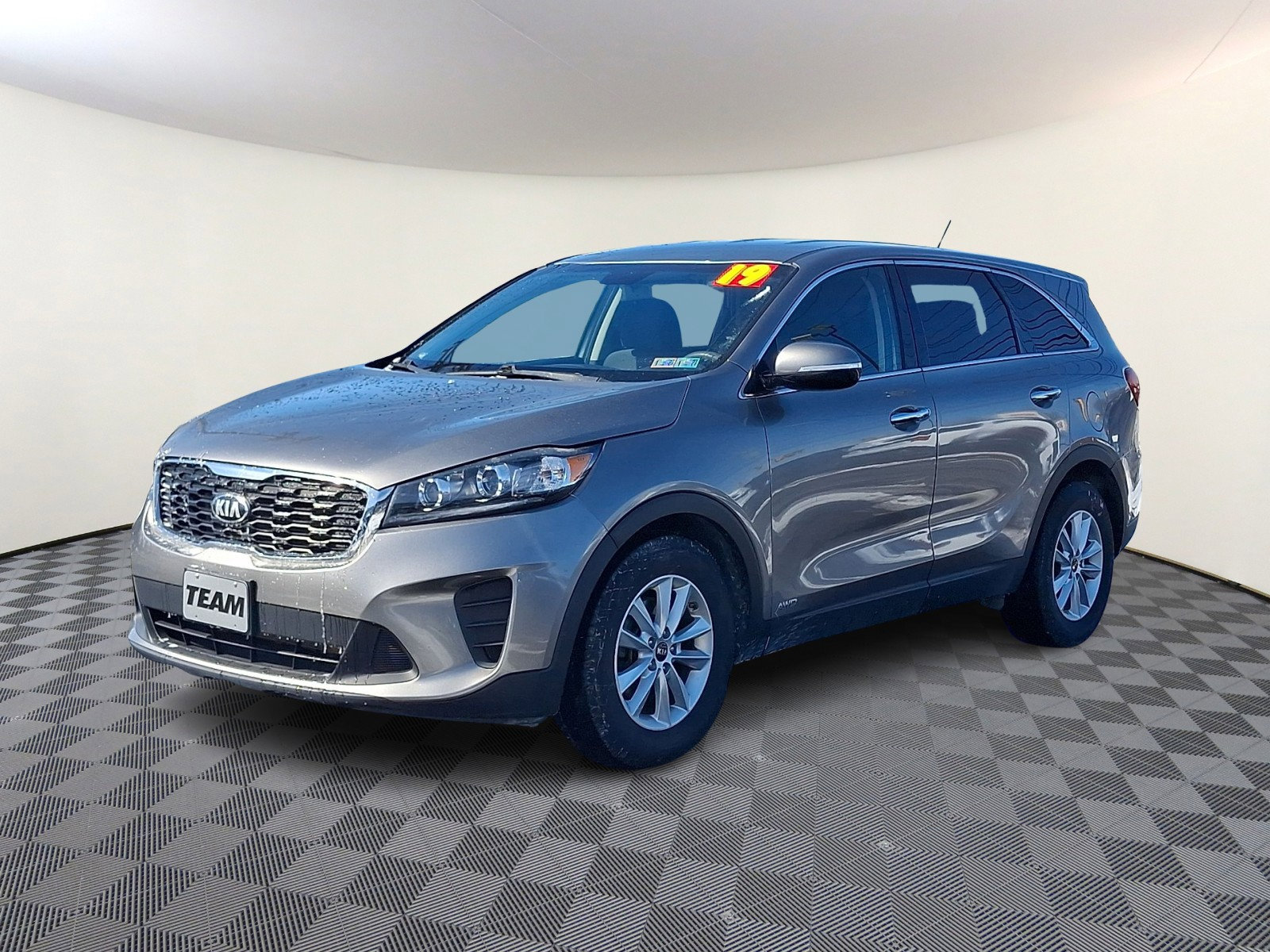 Used 2019 Kia Sorento AWD V6 image 3