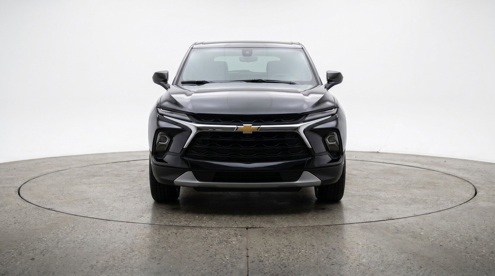 Used 2025 Chevrolet Blazer LT FWD image 2