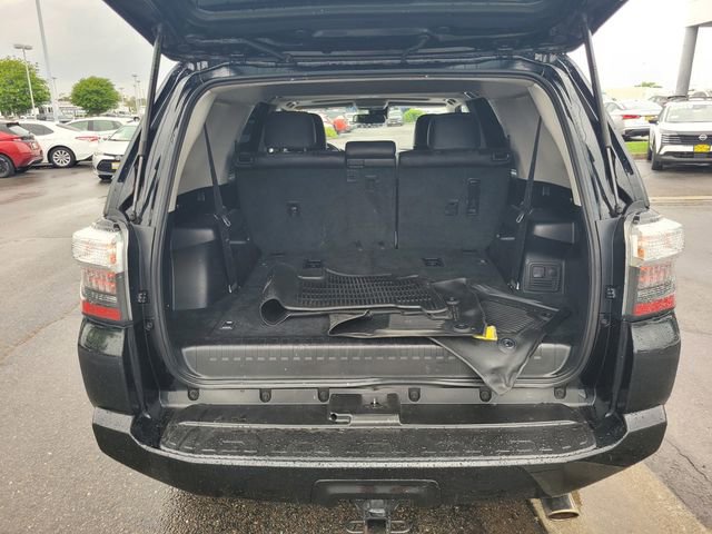 Used 2021 Toyota 4Runner SR5 Premium w/ Moonroof Package RWD image 11
