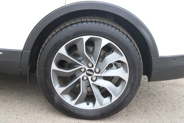 Used 2023 Lincoln Nautilus Reserve w/ Equipment Group 201A AWD/4WD image 7