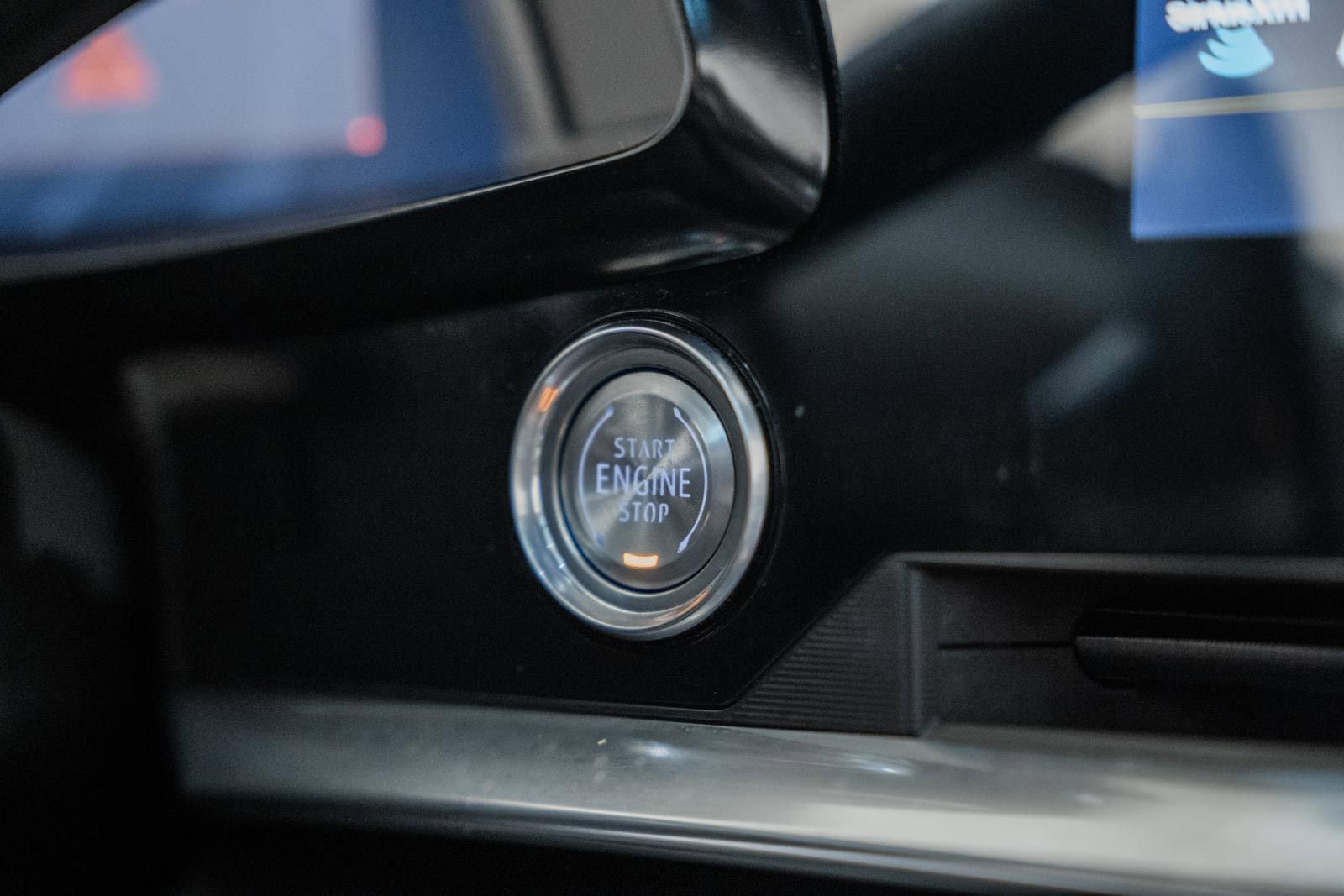 Used 2022 Chevrolet Corvette Stingray Coupe w/ 1LT image 32