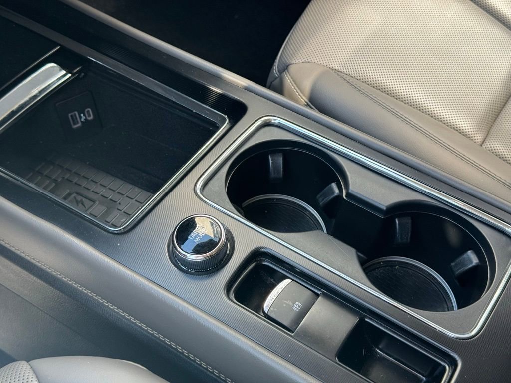 Used 2023 Lincoln Corsair Reserve w/ Equipment Group 201A image 16