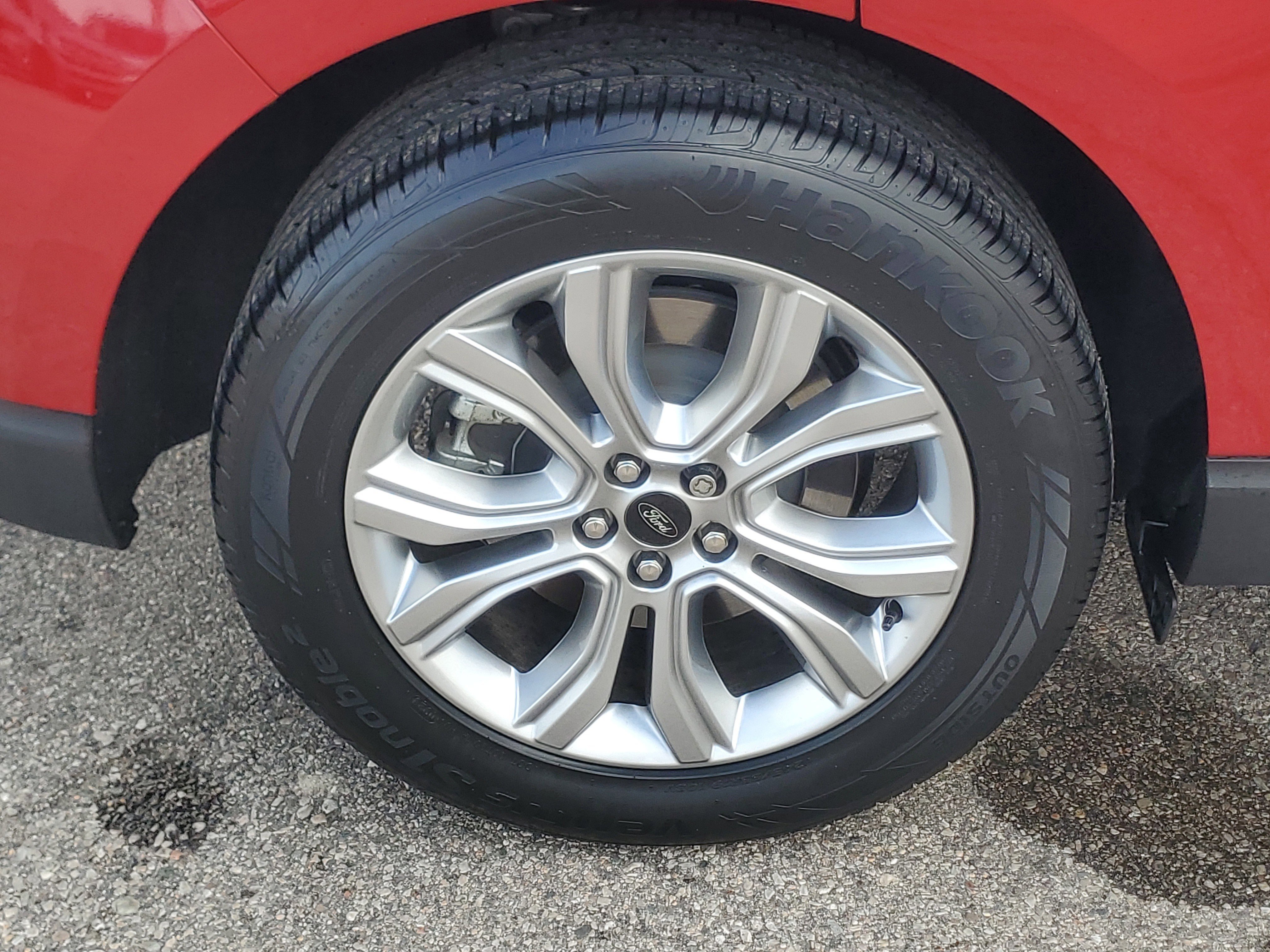 Used 2023 Ford Edge Titanium w/ Equipment Group 301A AWD/4WD image 7