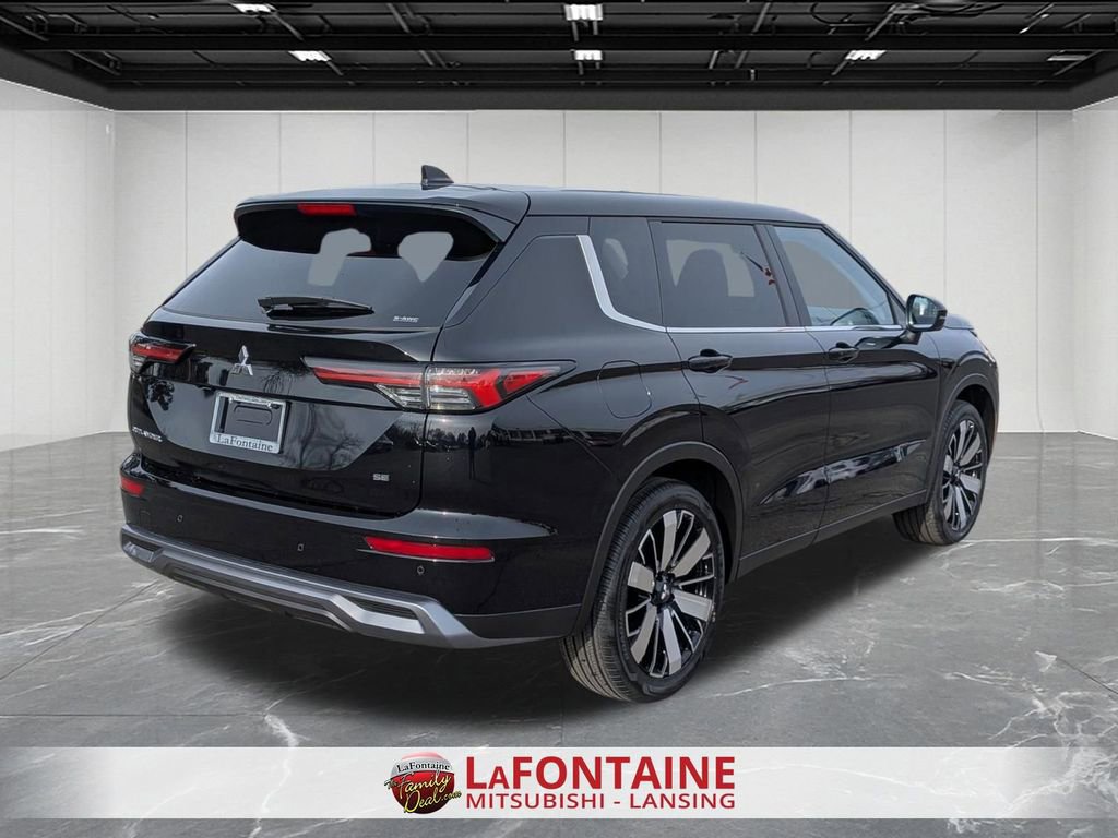 New 2026 Mitsubishi Outlander SE AWD/4WD image 5