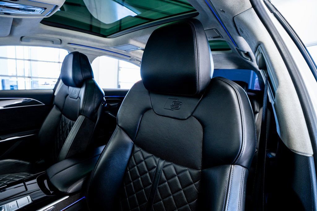 Used 2020 Audi S8 L w/ S8 Executive Package image 38