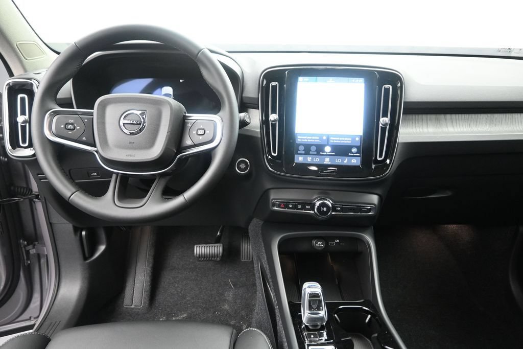 New 2026 Volvo XC40 B5 Plus w/ Protection Package Premier AWD/4WD image 12