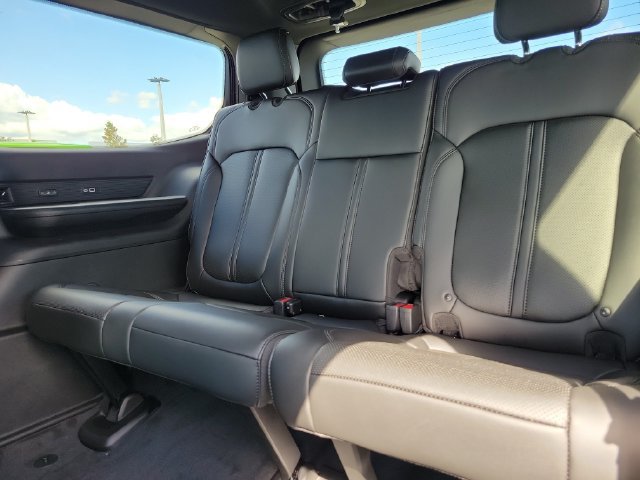 New 2027 Jeep Grand Wagoneer 4WD w/ Premium Group I image 21