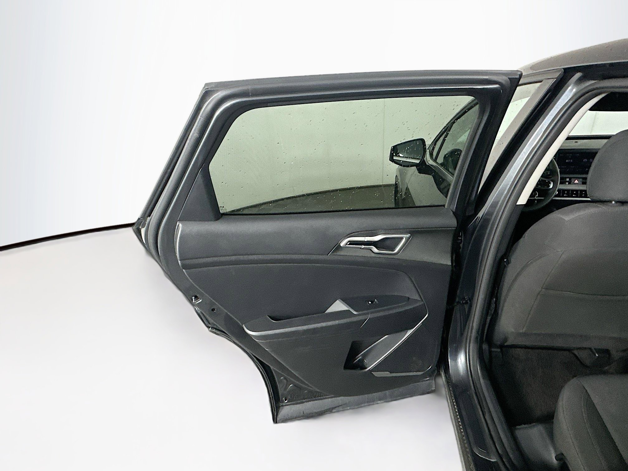 Used 2025 Kia Sportage LX image 26