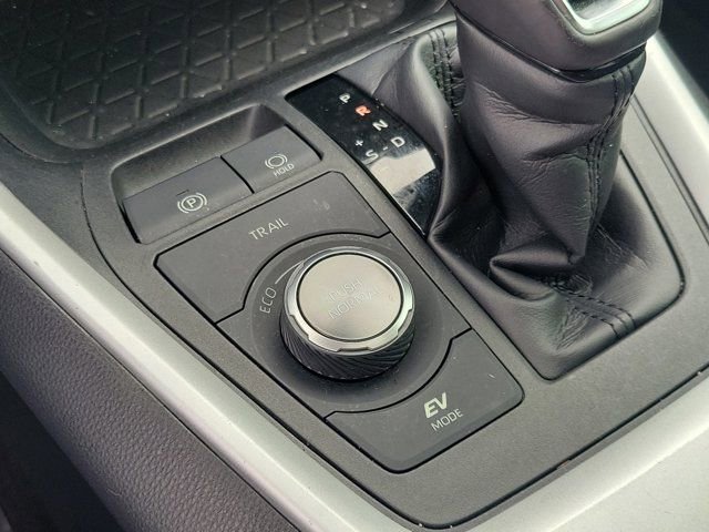 Used 2020 Toyota RAV4 XSE w/ XSE Grade Weather Package AWD/4WD image 29