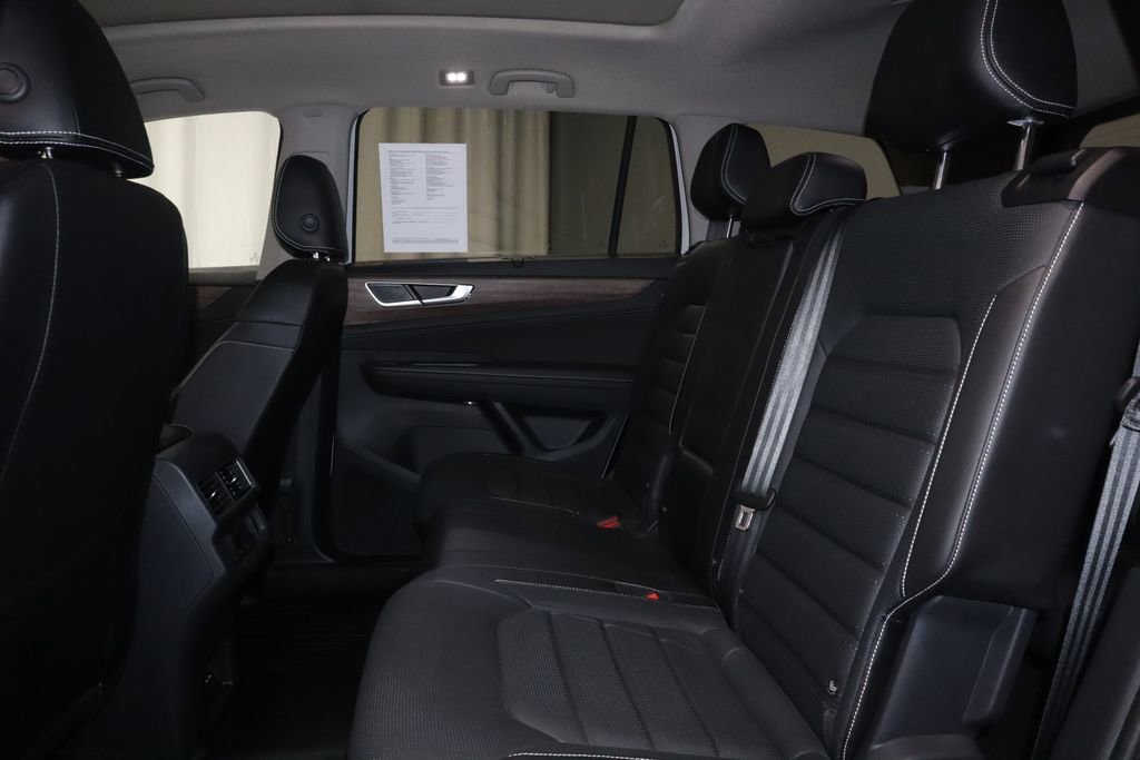 Used 2024 Volkswagen Atlas SEL AWD/4WD image 23