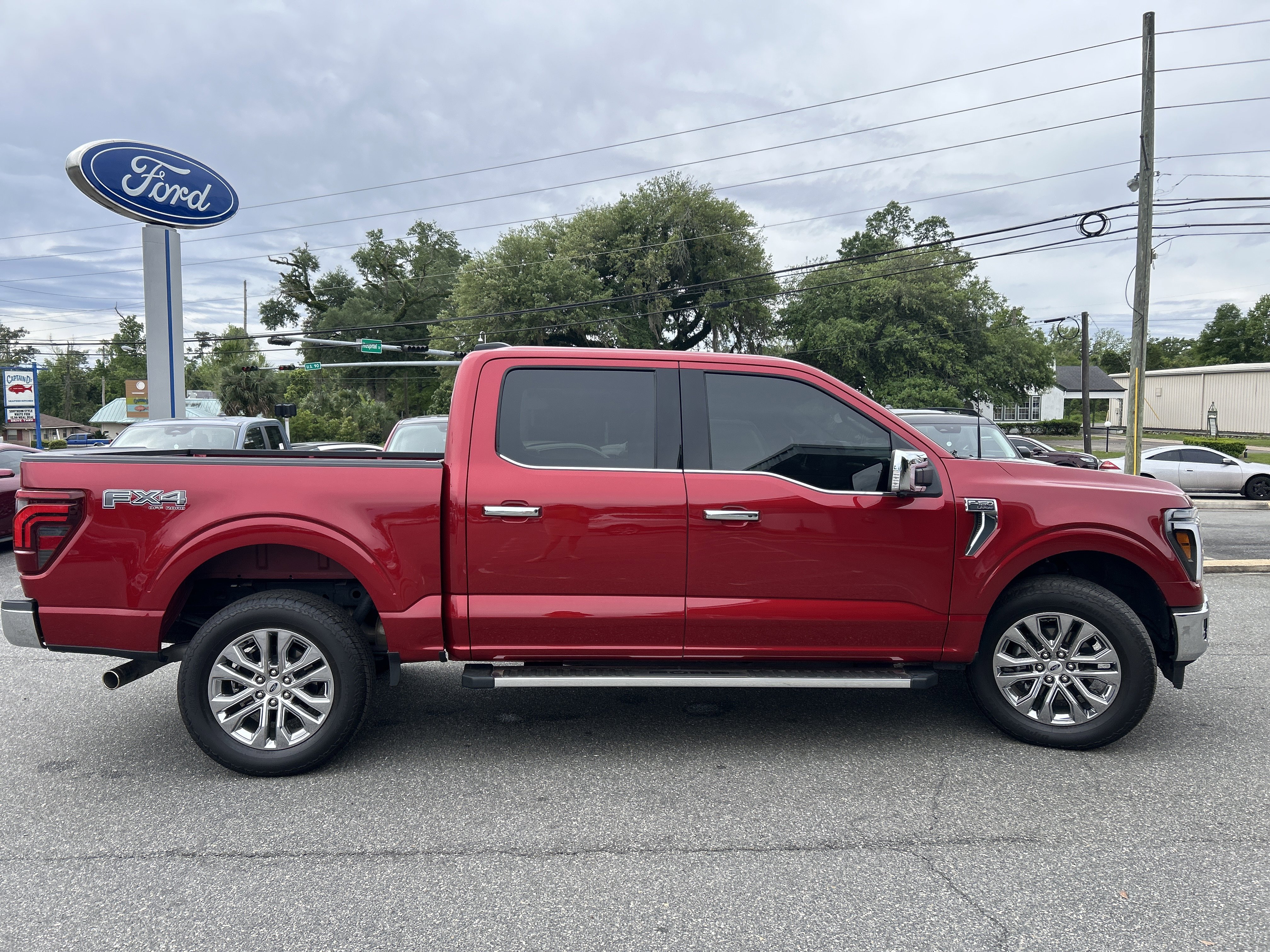 Used 2024 Ford F150 Lariat w/ FX4 Off-Road Package image 8