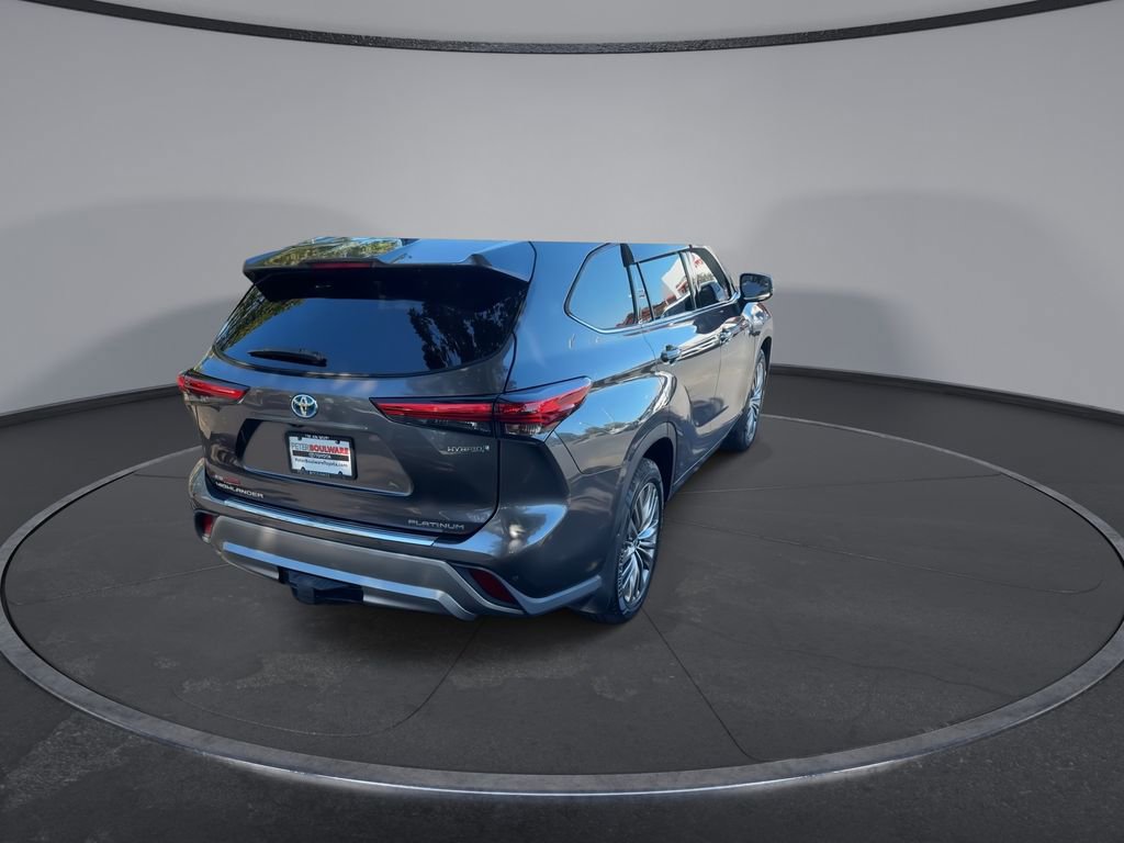 Used 2021 Toyota Highlander Platinum image 14