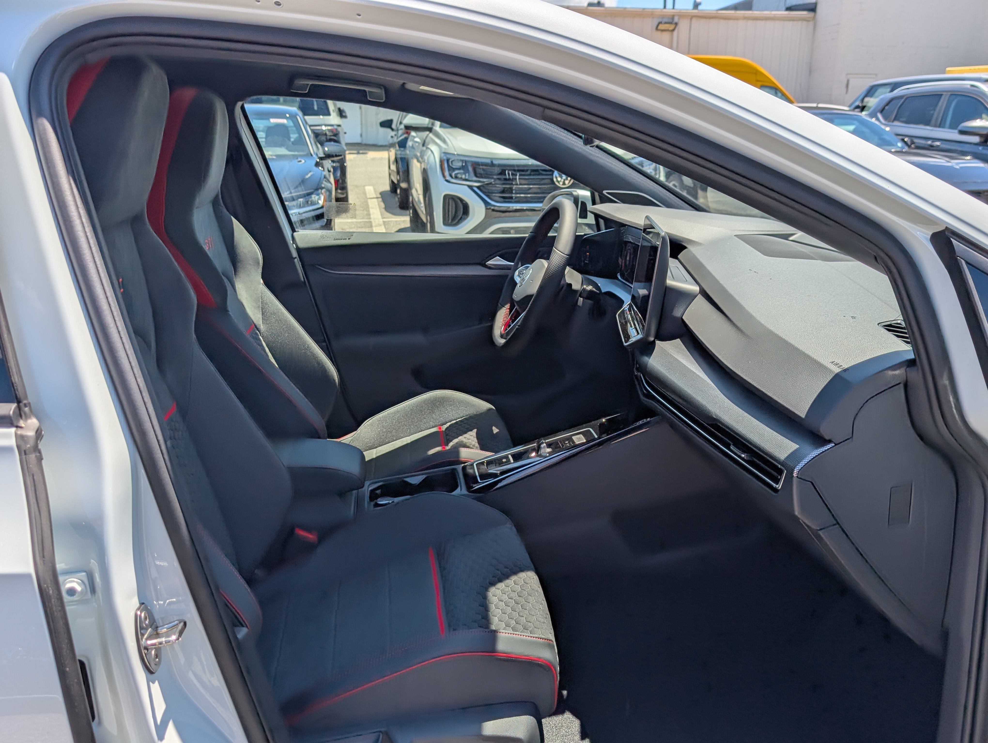 New 2026 Volkswagen GTI SE FWD image 8