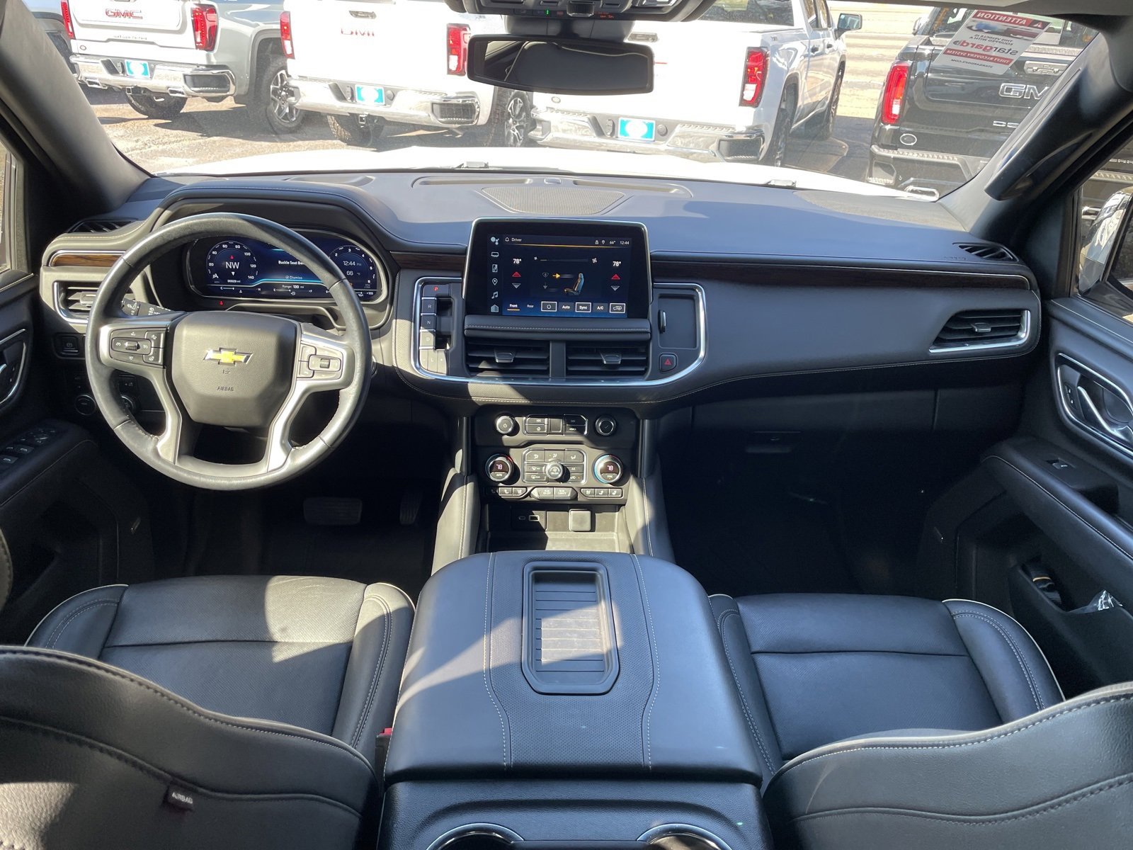 Used 2023 Chevrolet Tahoe Premier image 25