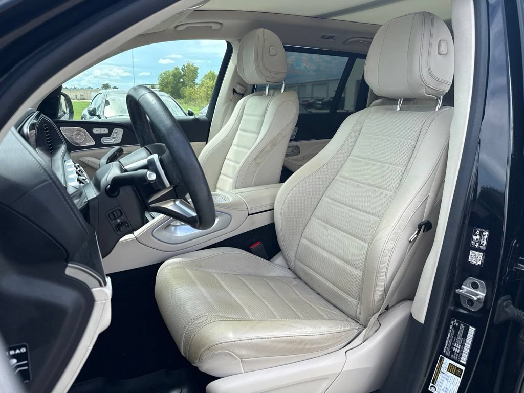 Used 2024 Mercedes-Benz GLS 580 4MATIC image 13