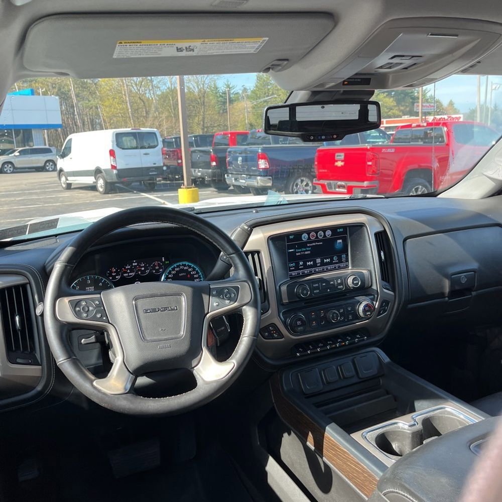 Used 2017 GMC Sierra 1500 Denali w/ Denali Ultimate Package AWD/4WD image 9