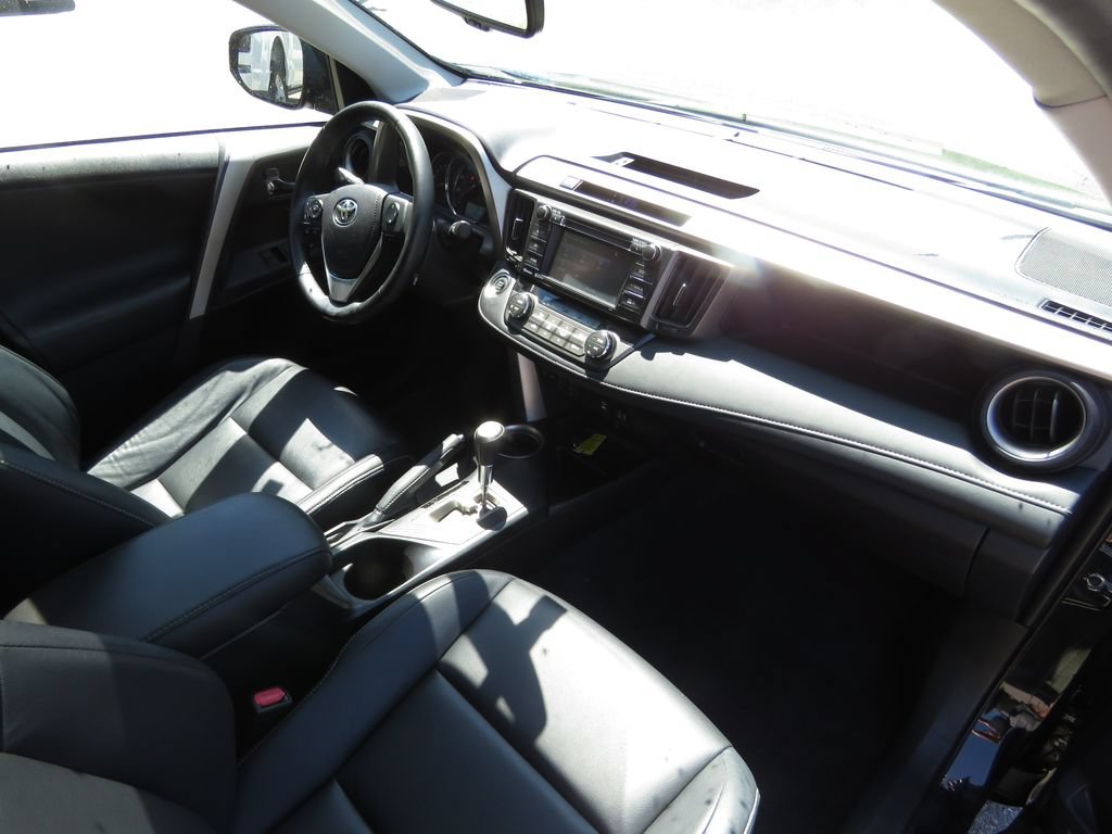 Used 2015 Toyota RAV4 Limited AWD/4WD image 14