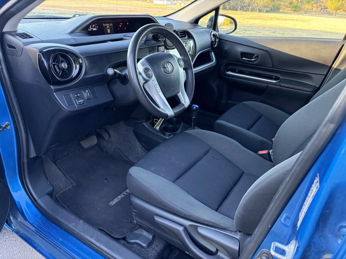 Used 2016 Toyota Prius C Three FWD image 8