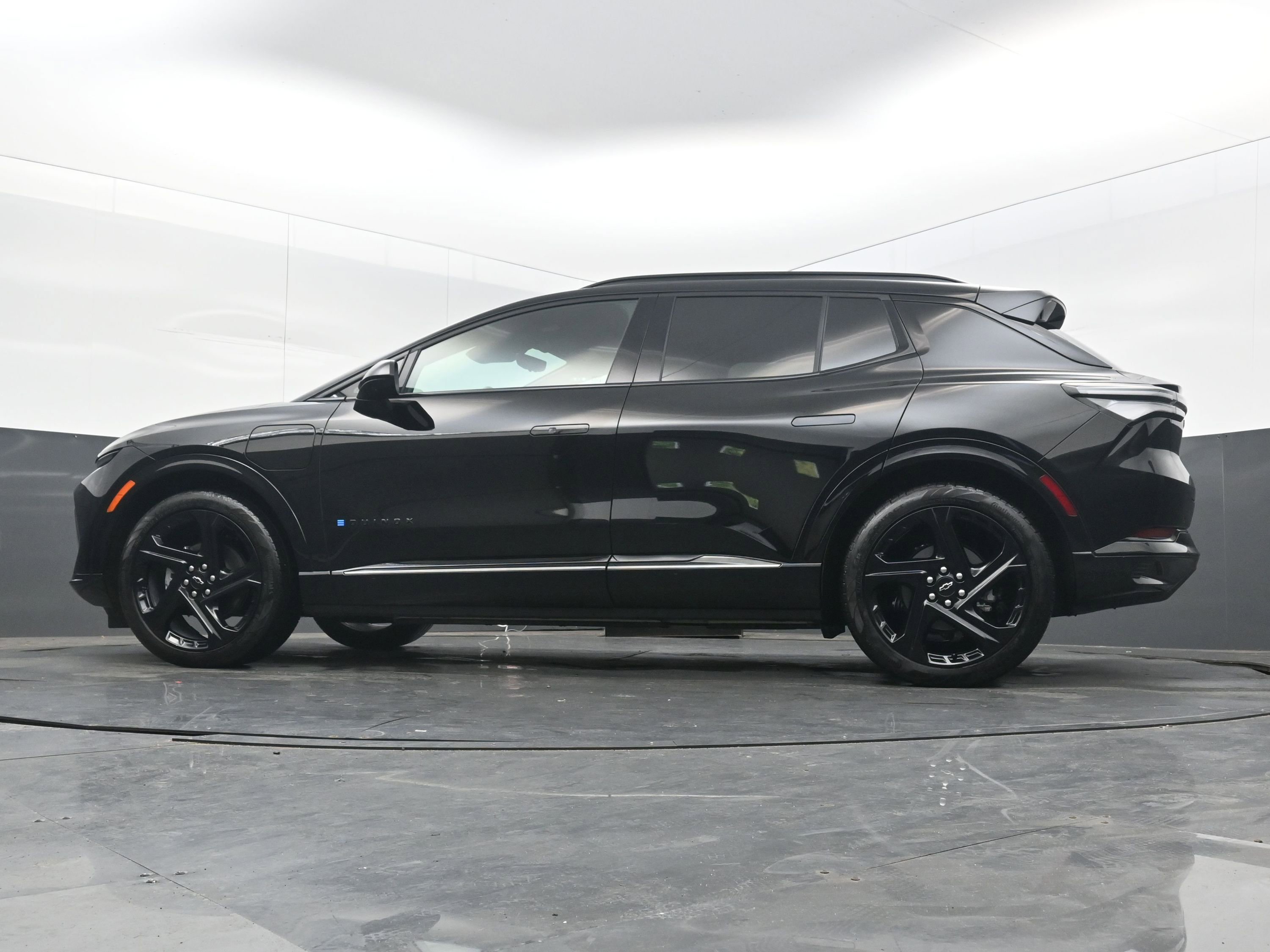 New 2025 Chevrolet Equinox EV RS w/ Convenience Package II image 24