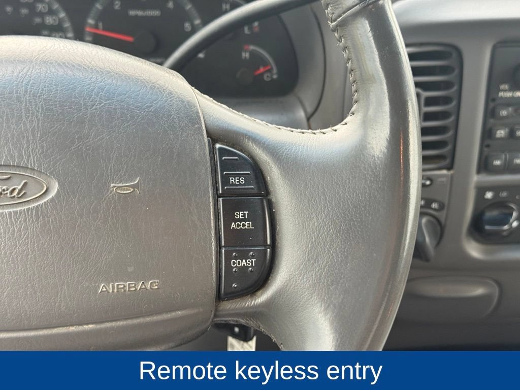 Used 2002 Ford F150 XLT AWD/4WD image 12