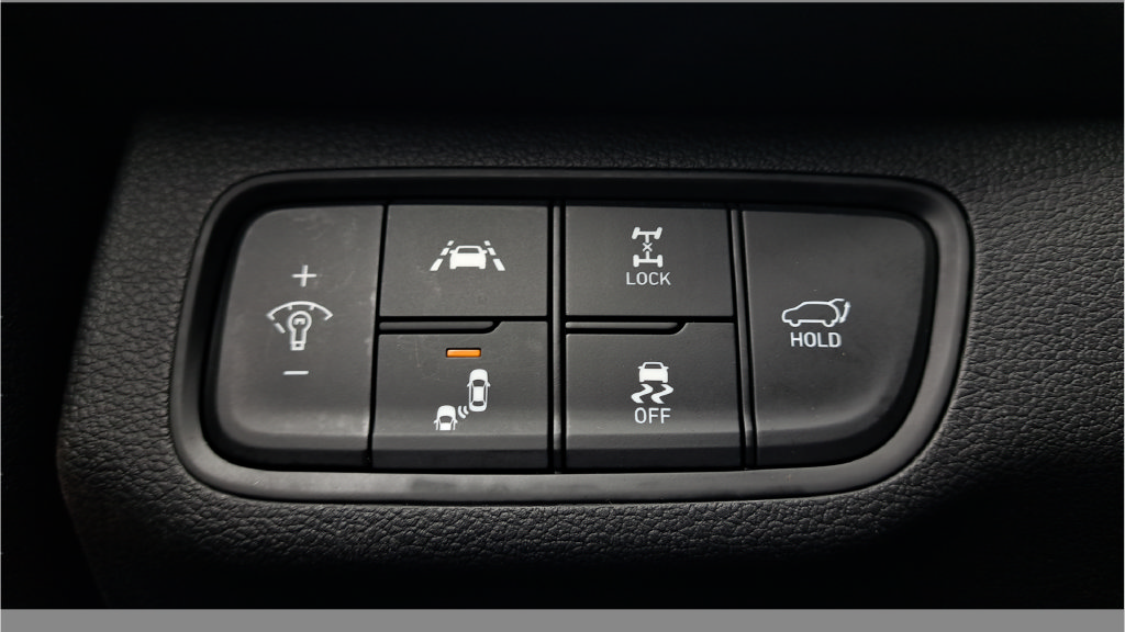 Used 2020 Hyundai Santa Fe Limited AWD/4WD image 24