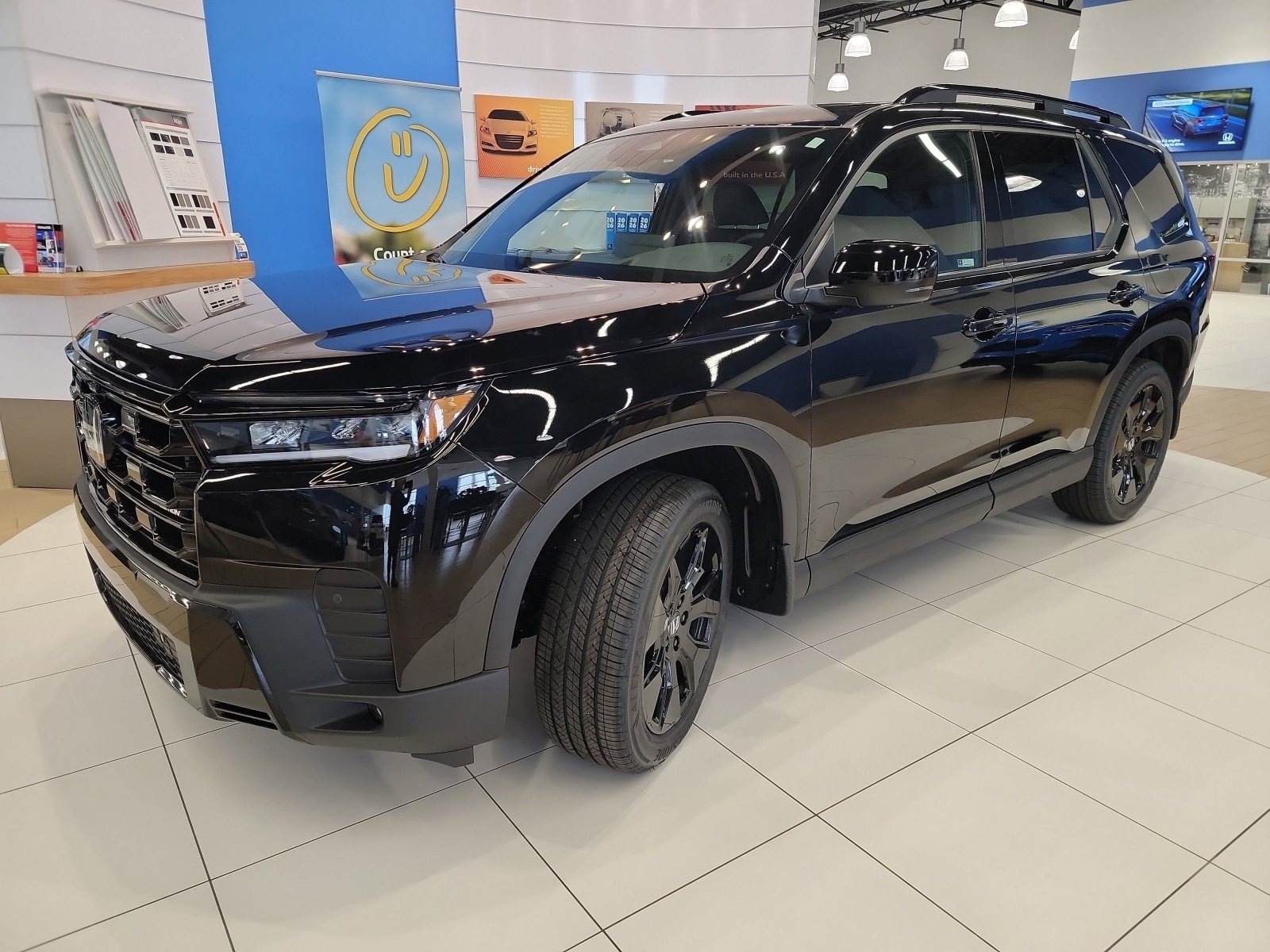 New 2026 Honda Pilot Black Edition image 3