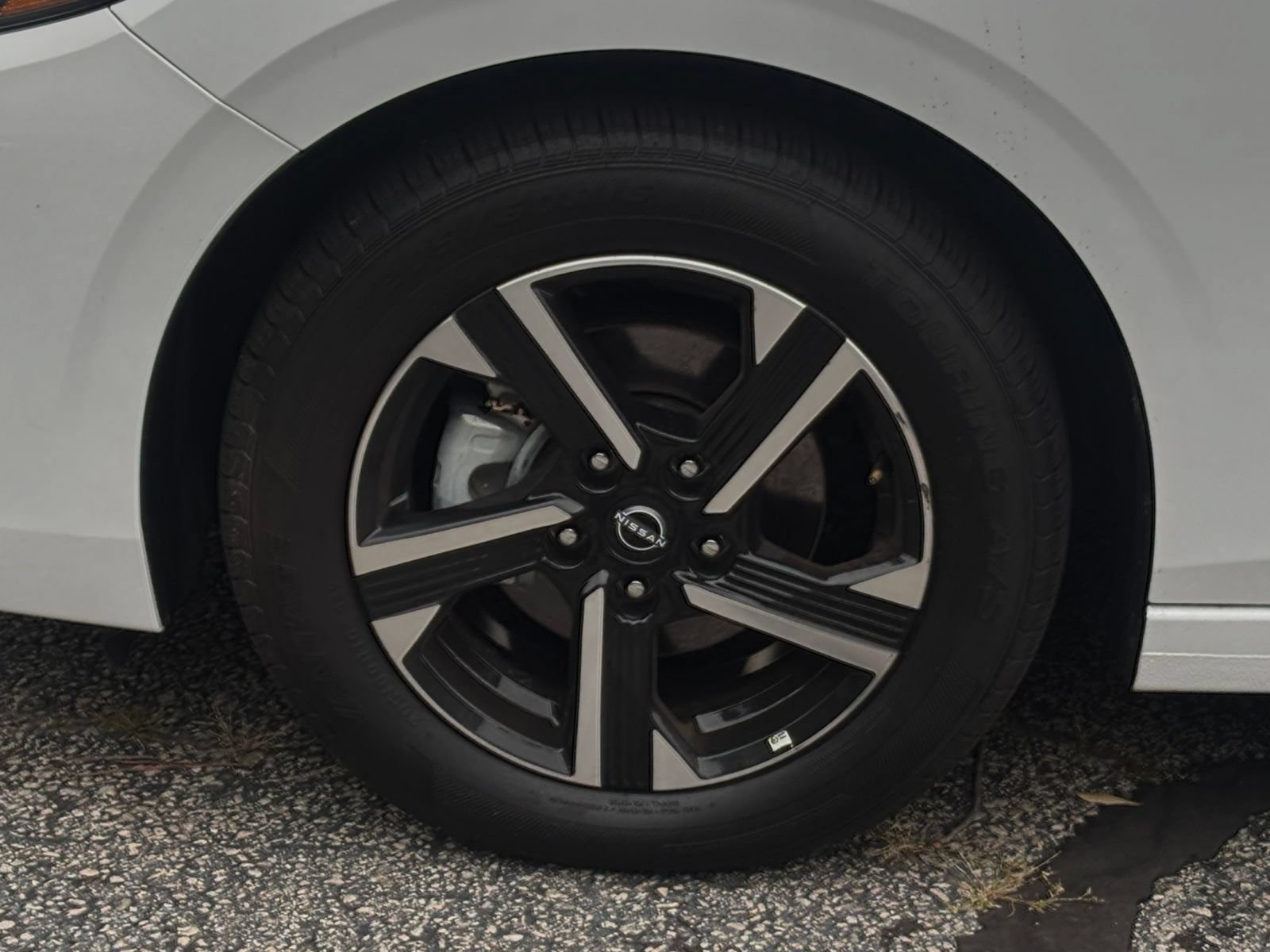 Used 2025 Nissan Sentra SV FWD image 29