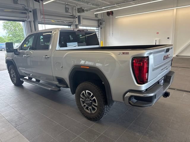 Used 2023 GMC Sierra 3500 SLT w/ SLT Convenience Package AWD/4WD image 4