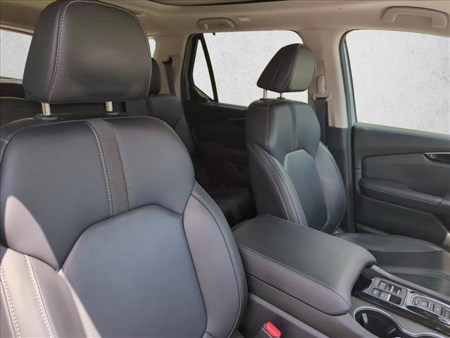 Used 2025 Honda Pilot Touring image 24
