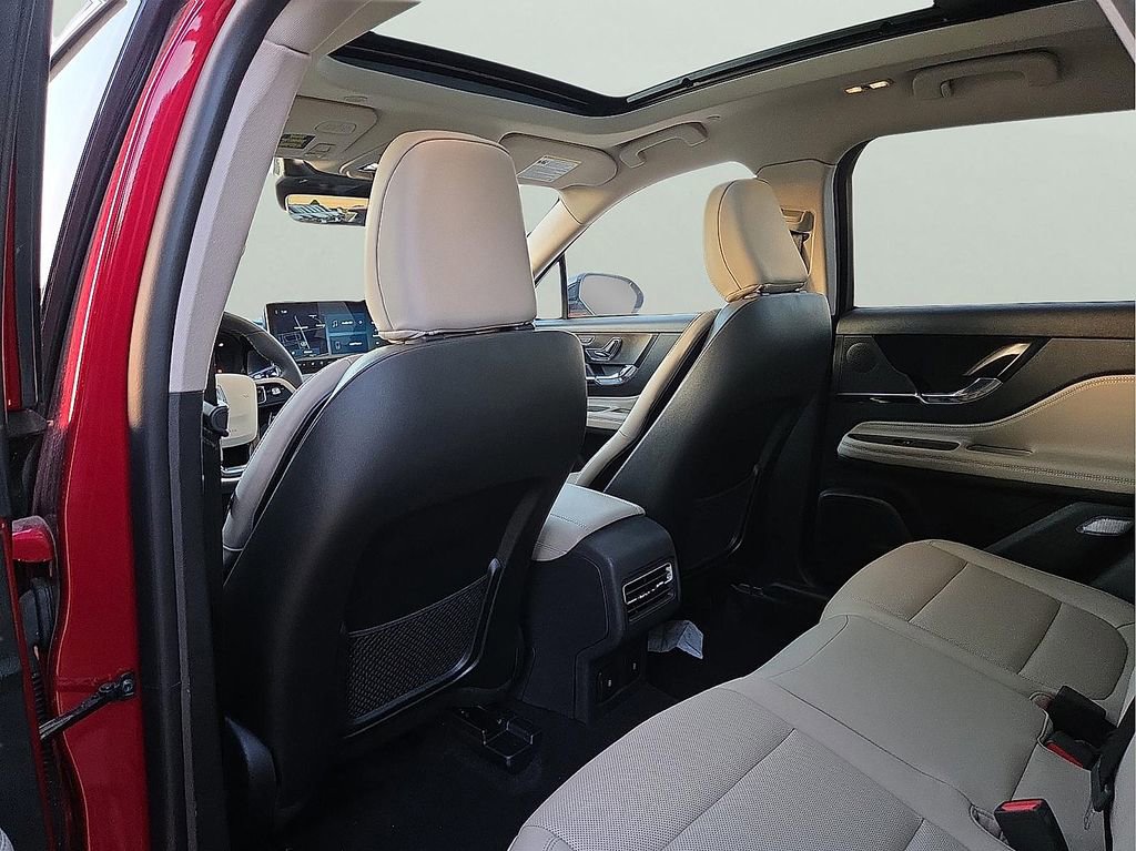 New 2026 Lincoln Corsair Premiere FWD image 11