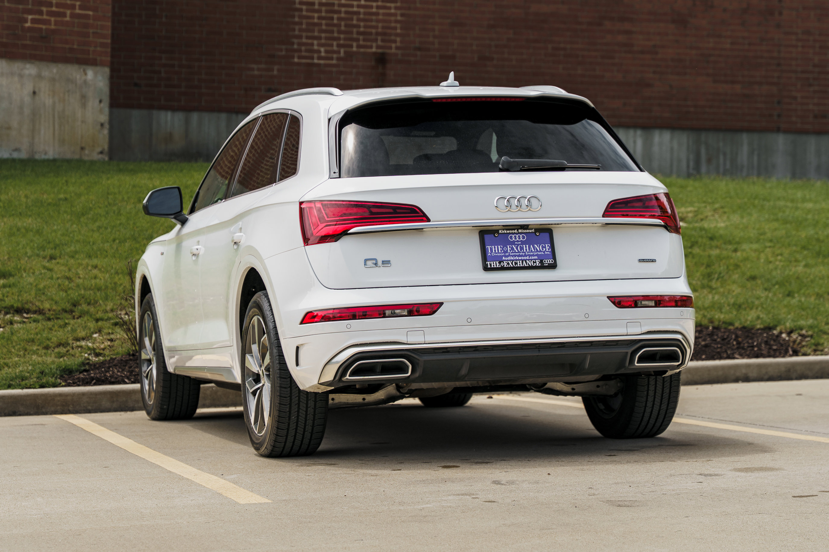 Used 2023 Audi Q5 2.0T Premium Plus w/ Premium Plus Package AWD/4WD image 5
